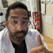 Farmacéutico con 11 años de profesión, experto en Bioquímica, y Farmacología